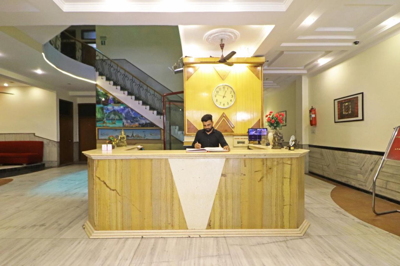 Silver Shine New Delhi - Comfort Stay Extérieur photo